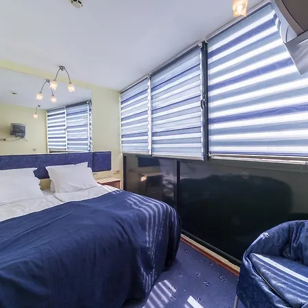 Hotel Elegance Hotel 3*